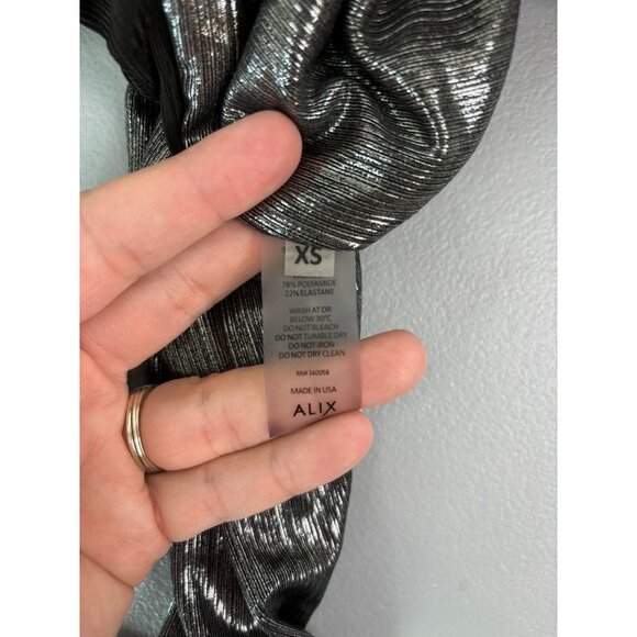 Alix NYC women's XS Irving Lamé Bodysuit sliver metallic plunge neck long sleeve - Picture 8 of 8